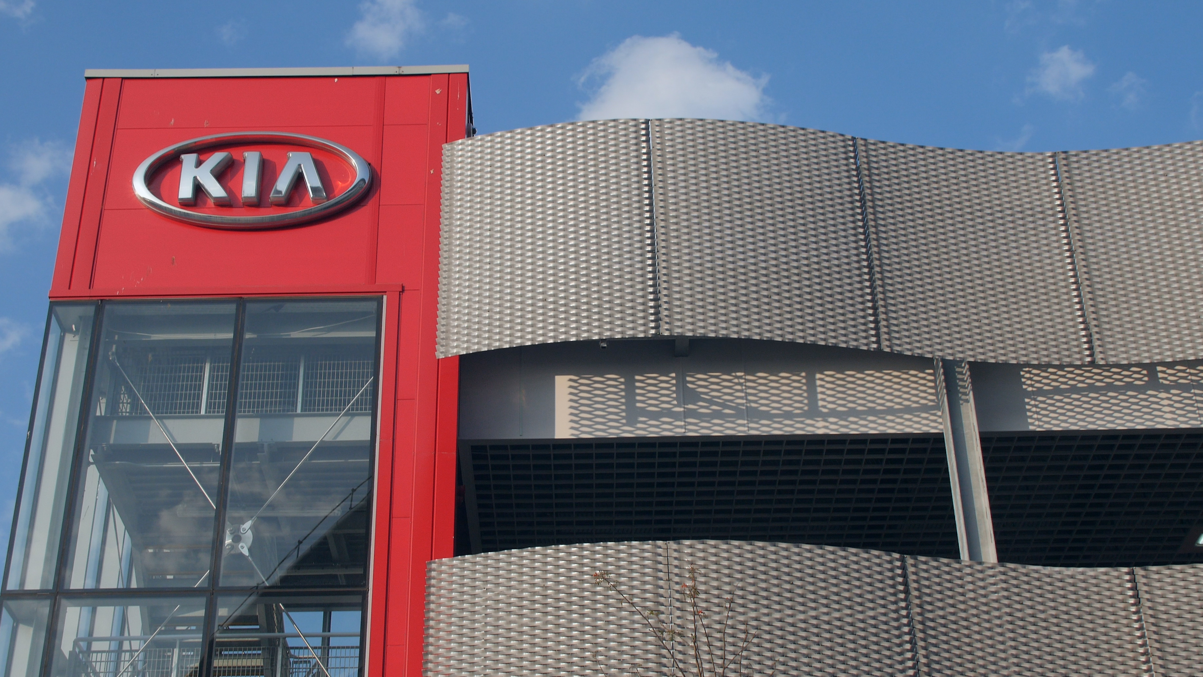 Kia Motor Dealership, London WPL